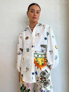여자 T 셔츠 턴 다운 칼라와 단일 가슴 디자인이있는 여성 낙서 자수 린넨 블라우스