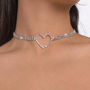 Choker ihålig koreansk version Sweet Love Heart Necklace For Women Multilayer Crystal Tennis Chain Party Wedding Jewelry