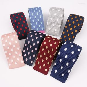 Bow Ties Upcale Men kläder 2023 Sticked Tie med platt topp 6 cm slips semesterfestival bröllopspresent dagligen slitage bankett pappas gåva