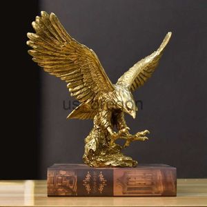 Decorative Objects Figurines American Resin Eagle Figurines for Interior Golden Art Hawk Model Collection Craft Home Room Office Desktop Feng Shui Decoration