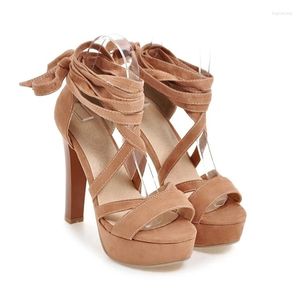 Sandaler överdimensionerad stor storlek plus 10 11 12 damer Summer Platform Women Shoes Woman crisscross remmar med exponerade tår