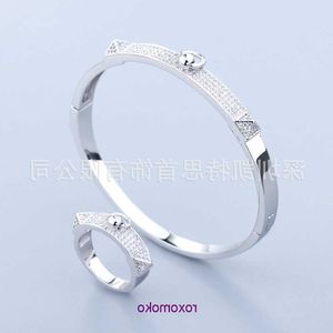 Wholesale Fashion H Home Bracelets online shop Star style round mouth square shield bracelet with micro inlaid stone jewelry for womens personaliz With Gift Box ZTM5