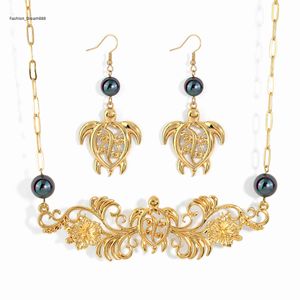 Hot Hawaiian Gold Plated Jewelry Set Wholesale Pearl Earrings Alloy Necklace Sets For Women Girls Gift