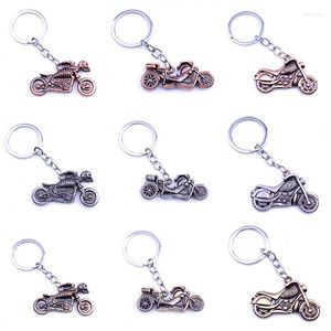 Nyckelringar Motorcykelhjälmar Key Chain Car Women Men Cool Motor Keychain Bags Ring Gift Jewelry Wholesale K2406