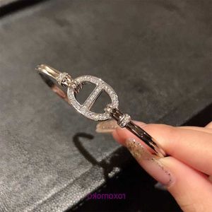 Wholesale Fashion H Home Bracelets online shop Full Diamond Zircon Pig Nose Bracelet with Light Luxury and Small Crowd Design Fashionable Advanced With Gift Box E10T