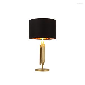 Lampade da tavolo Scrivania nordica moderna in stile americano semplice per le luci dello spettacolo di design del soggiorno della camera da letto