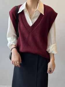 Women's Vests 2023 Early Spring V-Neck Sweater Vest Women Wears Niche Unique Top Casual Simple All-Match Female Tank Z357