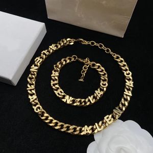 Gold brass material quality necklace, bracelet. European and American simple classic designer women's necklaces. Valentine's Day wedding bridal gift designer jewelry.