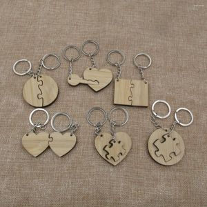 Nyckelringar Ett par tomt trähjärta pussel Keychain Par Love Circle Square Wood Key Ring Gifts smycken för graverade