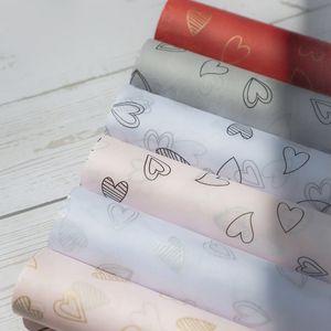 Förpackningspapper 50*70 cm 28shetslot presentförpackning papper diy handgjorda hantverk stjärna kärlek dot mönster vävnad papper blommor förpackning material 230626