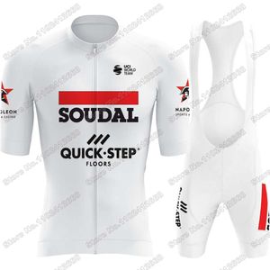 Set di maglie da ciclismo Soudal Quick Step Maglia da ciclismo belga Set Campione del mondo Belgio Abbigliamento da ciclismo Remco Evenepoel Camicie da bici da strada Tuta 230626