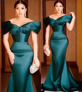 Plus Size Arabiska Aso Ebi Hunter Grön sjöjungfru Balklänningar Sweetheart Satin Sexig kväll Formell fest Andra mottagning Brudtärnklänningar