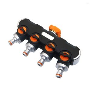 Equipamentos de rega Jardim Conectores de torneira de 4 vias Divisor de tubo de mangueira de metal Irrigação por gotejamento de plástico Conector de água para lavagem Ferramentas de carro 1 Pç