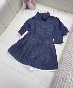 Tvådelt kläddesigner Summer Girl Style, Age Reducing and Playful Short Sleeved Top With Half Kjol Embroidery Denim Set P2GD