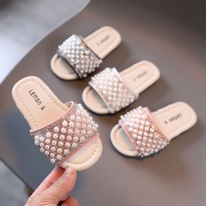 Sandali Princess Girls Slifors Summer Kids Sandals Slides Beach Swimming Slifors per bambini Bling Pearls perde morbido chic 230626 230626