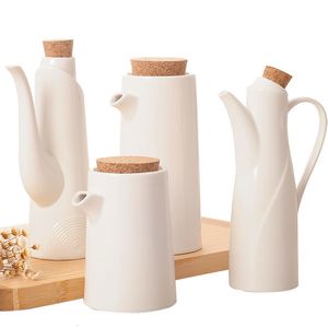 Ört Spice Tools Ceramic Jar Oil Set med träbricka lock keramiskt sked och vinäger sojasås förvaring kök leveranser 230627