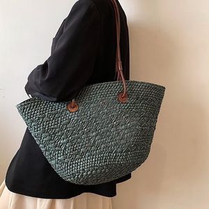 Bata de palha de palha de praia Iraca Palmeira e couro Fold Shopper Bolsa 5A Tote de luxo Ladies Summer Weave Sacos de ombro clássicos Anagram