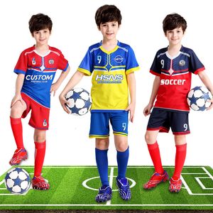 Kläderuppsättningar Anpassade tryckpojkar Fotbollsträning Jersey Children's Football Shirts Polyester Summer Soccer Wear Uniform Set for Kids Y301 230626