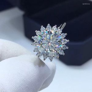 Pierścienie klastra 3CT Sun Flower Moissanite Diamond Pierścień S925 srebrny srebrny d Color vvs Poszedł test uczestników biżuterii z kolacją koktajli