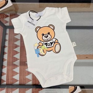 Rompers Designer Born Baby Girl Boy Ubranie niemowlęta dziewczyny kreskówka niedźwiedź nadruk krótki rękaw Jeskuts onesie bodysuit upuść dostawa dzieciak dhvdh
