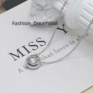 Cute Design Moissanite Pendant Necklace Sterling Silver925 2ct VVS1 8MM Round Moissanite Diamond Necklaces