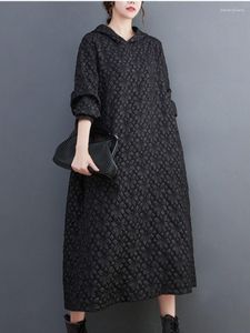 Kadın Hoodies Sonbahar 2023 Kadın Orta uzunlukta Hoodie Elbise Gevşek Moda Jakarlı Basit Düz Renk Düz Kazaklar Vintage Kazak