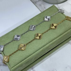 Bransoletka designerska Cleef Clover Bransoletka Kobiety Łańcuch Bransoletka Czteroletna Kobiety Złote Bracelety Wykwintne proste modne akcesoria biżuterii