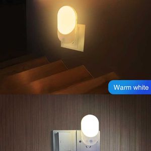 Luci notturne LED Presa sensore sensibile alla luce Nightlight 0.7w AC110-220V Spina UE / USA Baby Room Camera da letto Corridoio Lampada HKD230628