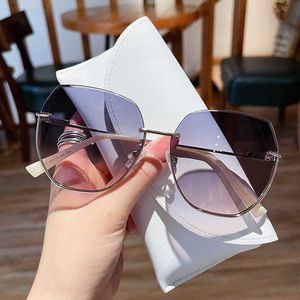 Hot selling half frame cut edge fashionable for women UV resistant internet celebrity street photo glasses KB2237