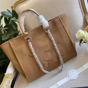 Women's Classics Luxury Hand Embroidered Pearl Beach Bag Big Ladies Small Backpacks Canvas Chain Backpack Evening Handbags ID25 QBMW