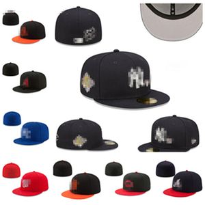 Унисекс подгоняемые шляпы Регулируемые базовые кепки мужская шляпа Hip Hop Hody Flat Peak Designer Hat для мужчин Женщины на открытом воздухе спортивные шапочки сетчатые шапки размер 7-8