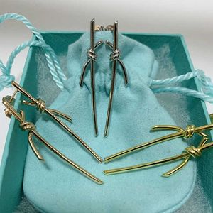 Designers varumärke S925 Sterling Silver Gu Ailing Samma örhängen Rose Gold Knot Cross Design Diamond Earrings