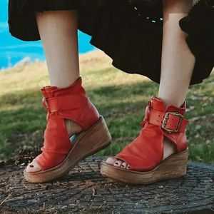 Botas de cano baixo verão sandálias de cunha femininas com fivela de cinto sapato romano aberto na ponta 230628