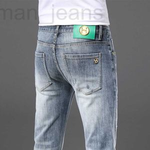 Jeans da uomo firmati Guangzhou Xintang jeans grigi strappati da uomo di alta qualità semplici pantaloni dritti versatili di moda P4U7