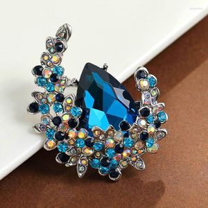 Brosches Fashion Crystal Moon for Women Charm Rhinestone Brosch Lapel Pins Party Wedding Presentkläder Tillbehör Corsage Smycken