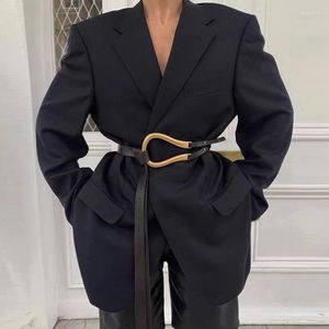 Paski klamra podkowa dla kobiet dżinsowe dekoracja damskie ozdoby europejskie styl mody zszywki pu płaszcz