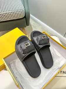 Designer Sandals Donne Piattaforma all'uncinetto Slide imbottite Slipisti in pelle Nappa Monolith Roman Foam 0616