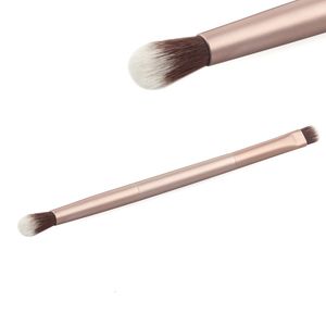 Ferramentas de Maquiagem 1pc Pincéis de Sombra de Ponta Dupla Profissional Pincel de Sombra de Olho Feminino Acessórios de Beleza Rosa Dourado Atacado 230627