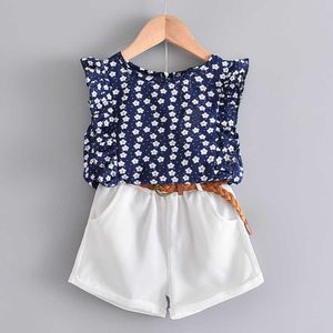 Primavera/verão nova edição coreana com flores fragmentadas camiseta sem manga com shorts conjunto refrescante calças (cinto grátis) roupas infantis