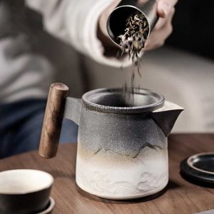 Creative Travel Tea Cup Set Mug Kung Fu Set Teapot Office Friends Tazza da caffè in ceramica Tazze e tazzine China Teaware Gift Box L230620