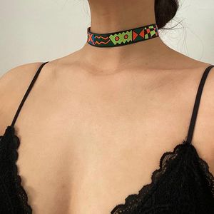 Choker Vogallery女性ファッション幾何学的パターンパンクショートネックレス夏のアクセサリーゴシック