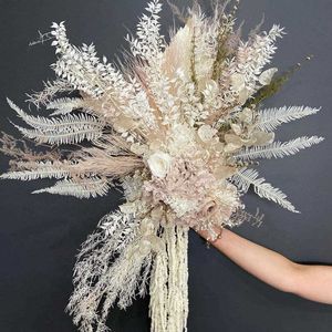 Dried Flowers Holding Natural Large Grass Dry Flower Rose Bouquet Bridal Bridesmaid Decorative Wedding Arrangement