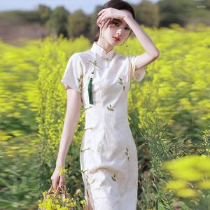 Abbigliamento etnico Cheongsam retrò bianco Donna Manica corta floreale Abito tradizionale vintage Mostra costumi Elegante ricamo Qipao dalla S alla XXL