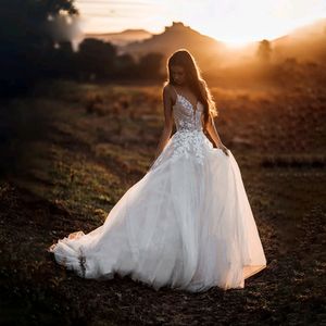 Chic Bohe A Line Wedding Dresses Spaghetti Strap Sequin Appliques Bridal Gown Backless Bride Vestidos De Novia