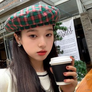 New Japanese Plaid Beret Fashion All-match Autunno e inverno British Retro Ins Niche Painter Hat Cute Berets Cap for Women