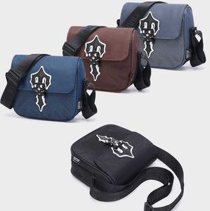 Cross Body 5A Quality Luxury Designer Väskor 2023 Män och kvinnor Crossbody Bag Trapstars Irongate Cobra TC Handväska Rapper Clutch Rucksack Tidal Flow Design 658ESS