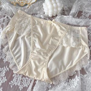 Mutandine da donna 2023 High End Satin Traceless Ice Silk Skincare Leggero Traspirante Sexy Pure Desire Large Mid Waist Underwear For Women