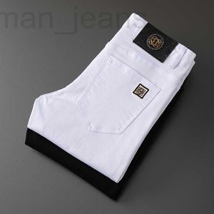 Herren-Jeans-Designer, schmal geschnittene weiße Jeans für Herren, Tiktok Kwai, elastische Füße, modische Jugend, lässige Luxushose Q885