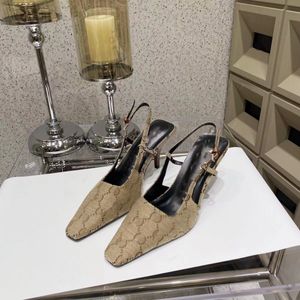 Designer women's slingback pump beige and ebony canvas sandal Leather sole Back buckle closure Mid-heel women luxury shoes slipper 01