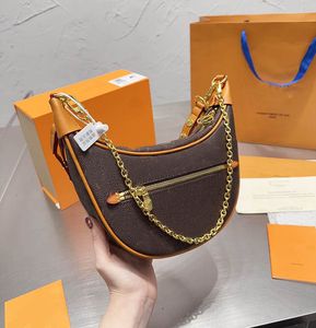 Top Luxurys designer Loop bag Croissant bags shoulder hobo designers bags Cosmetic half-moon baguette underarm Handbag crossbody Metal Chain Collection with box